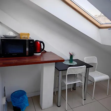 Hoza Attic Apartment Warsaw
