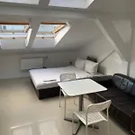 Hoza Attic Apartment Warsaw