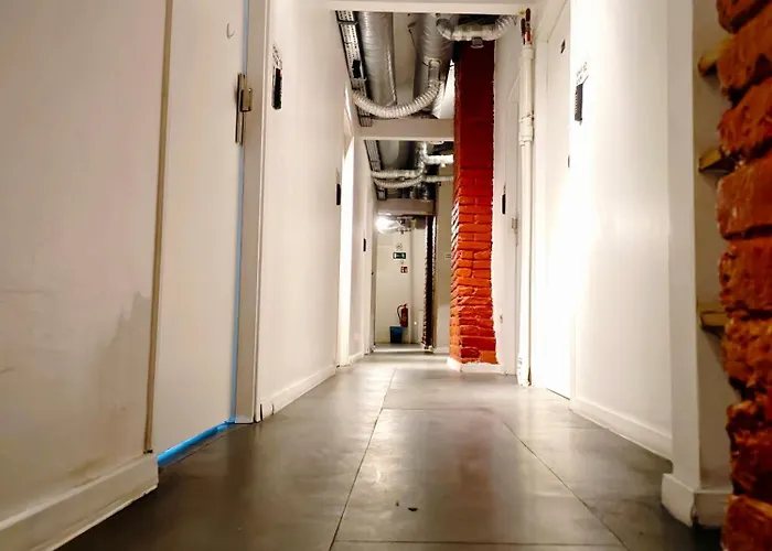 Hoza Attic * Varsovie